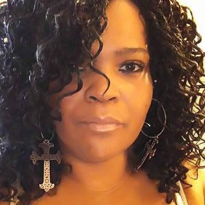 Meet your Posher, Lanetra